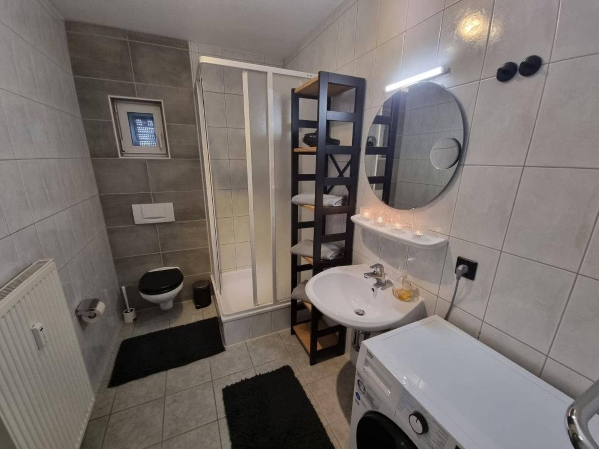 Retroversum Themen-Ferienwohnung Bad Oeynhausen Bagian luar foto